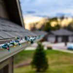 Hanging,Christmas,Lights,On,Gutter,With,Plastic,Clips